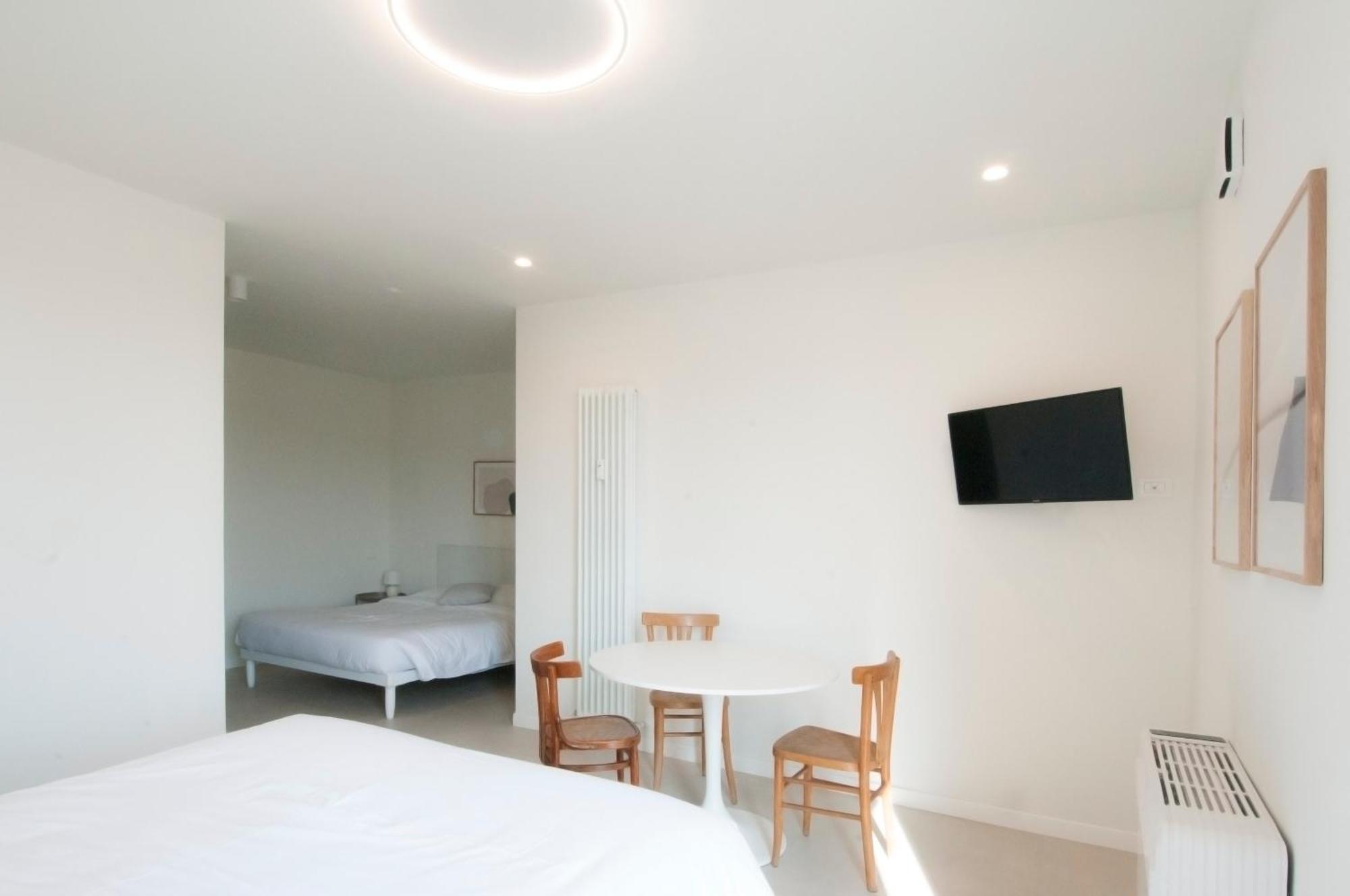 Zefiro - Saffi Design Apartments - Ambrogiohost ボローニャ エクステリア 写真