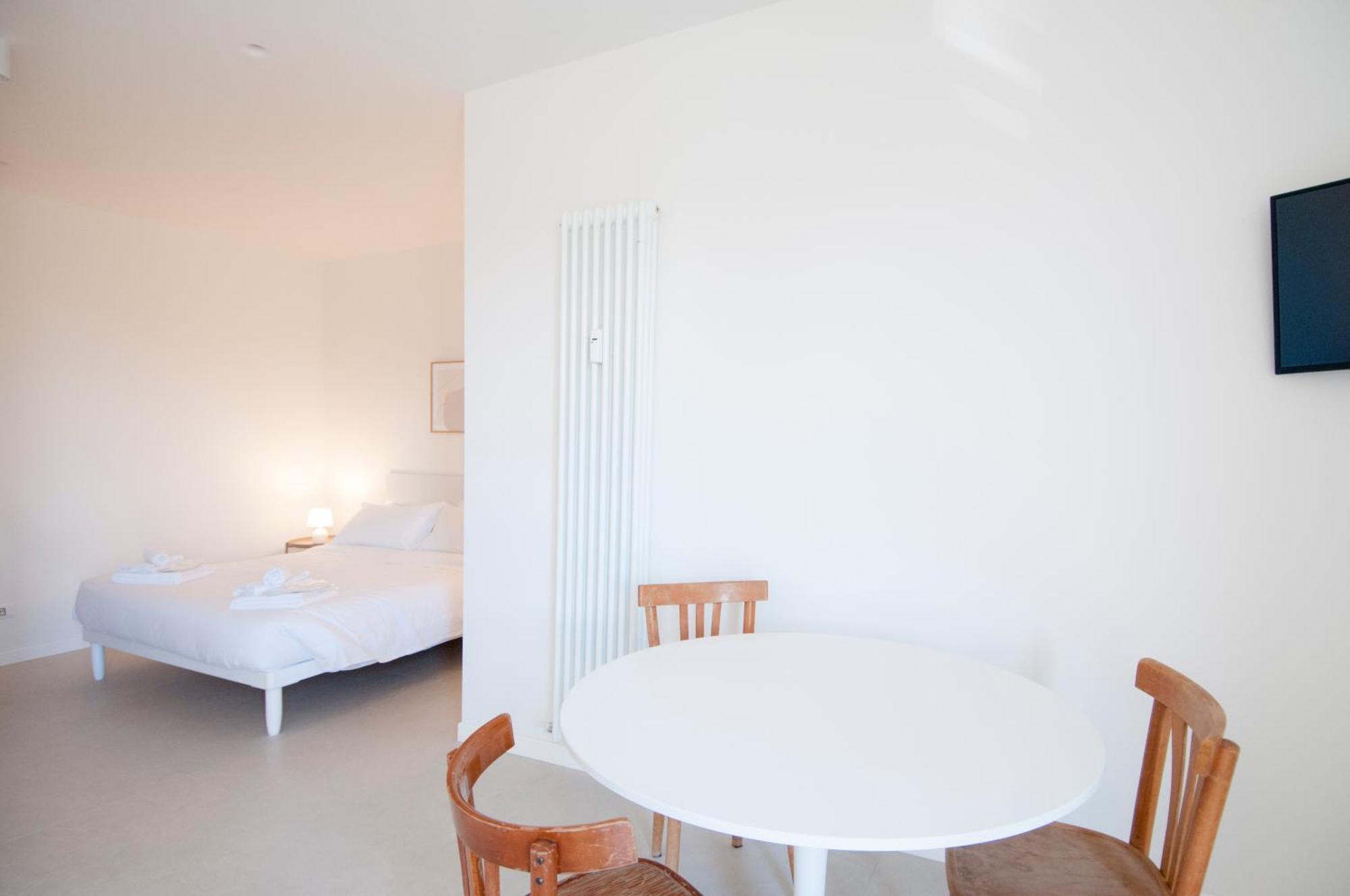 Zefiro - Saffi Design Apartments - Ambrogiohost ボローニャ エクステリア 写真